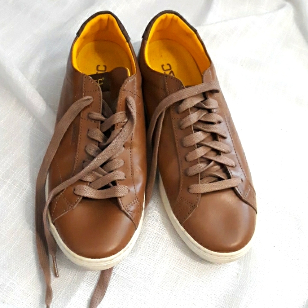 WESC Clopton Swedish designed brown leather tennis shoes. Size 8